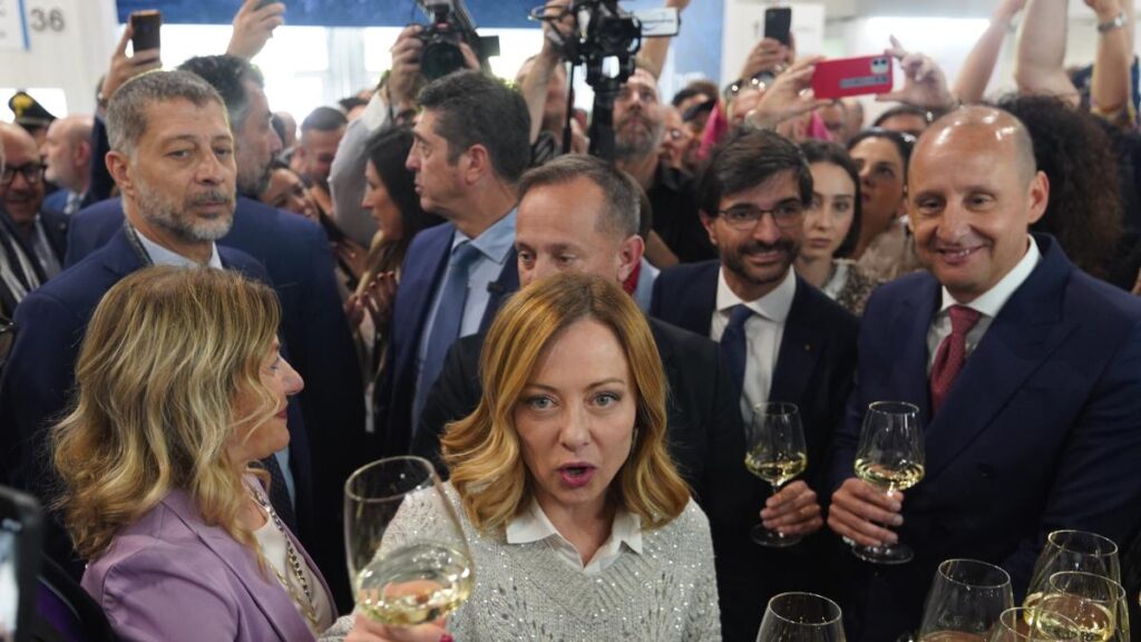 MELONI AL VINITALY La premier: saremo implacabili contro chi danneggia i prodotti italiani