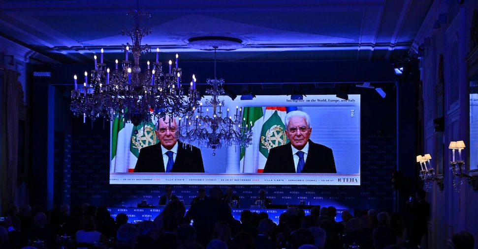 Mattarella: «Il mondo ha bisogno dell’Europa per non soccombere ai regimi autocratici»